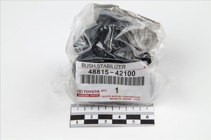 Toyota	4881542100	Втулка стабилизатора переднего