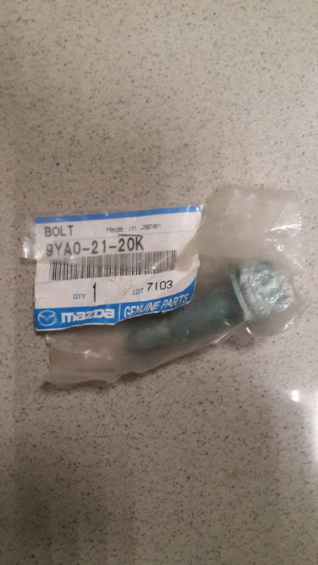 Mazda 9YA02120K Болт