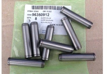 General Motors 96350912 Направляющая клапана комплект 8шт